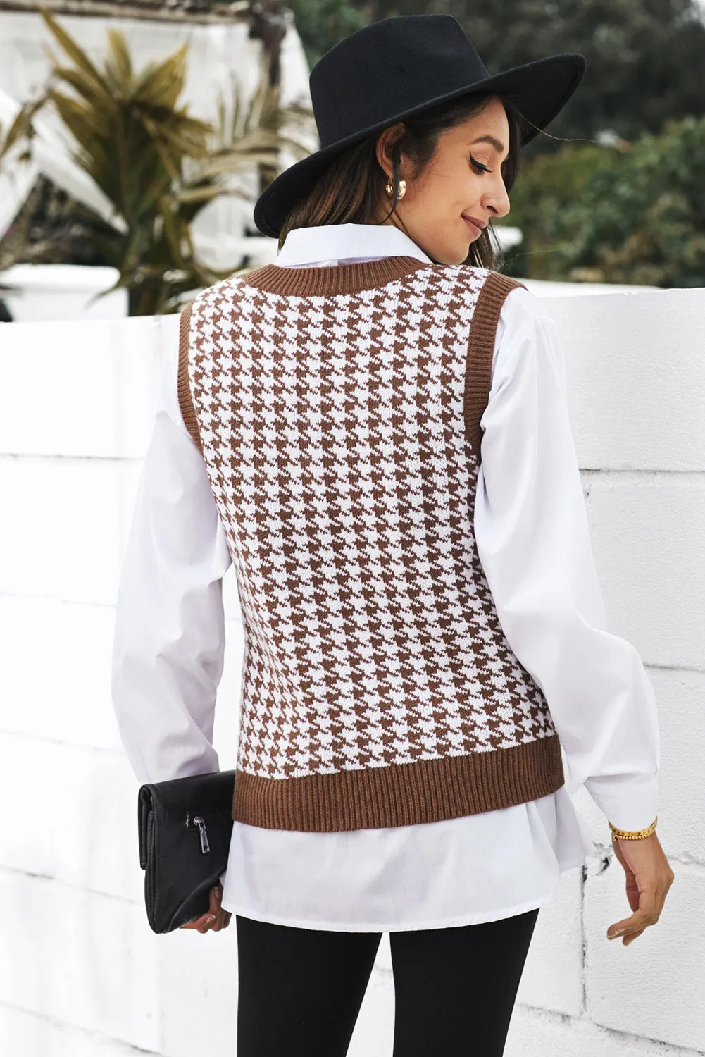 Brown Houndstooth Patern Knitted Vest Sweater