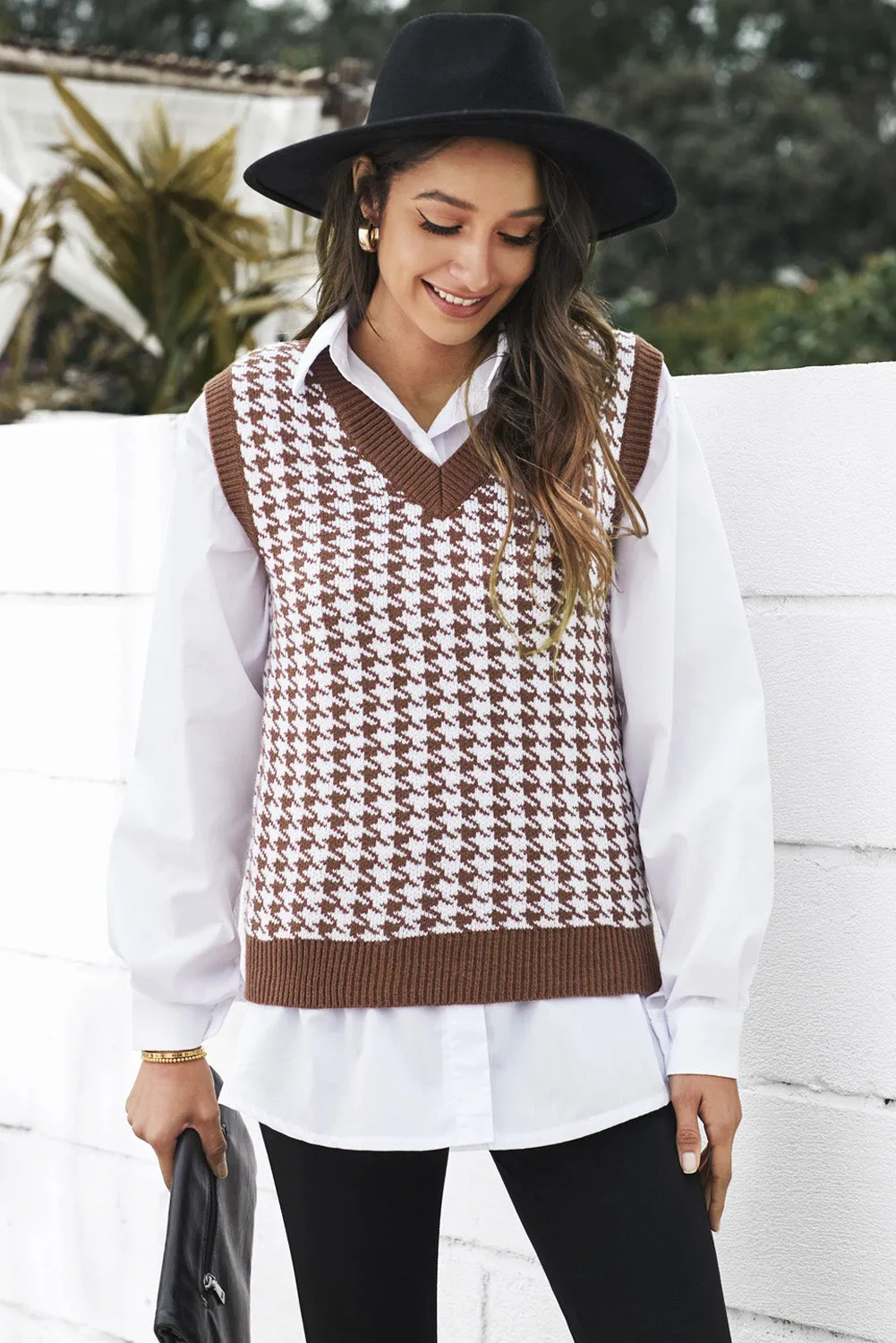 Brown Houndstooth Patern Knitted Vest Sweater