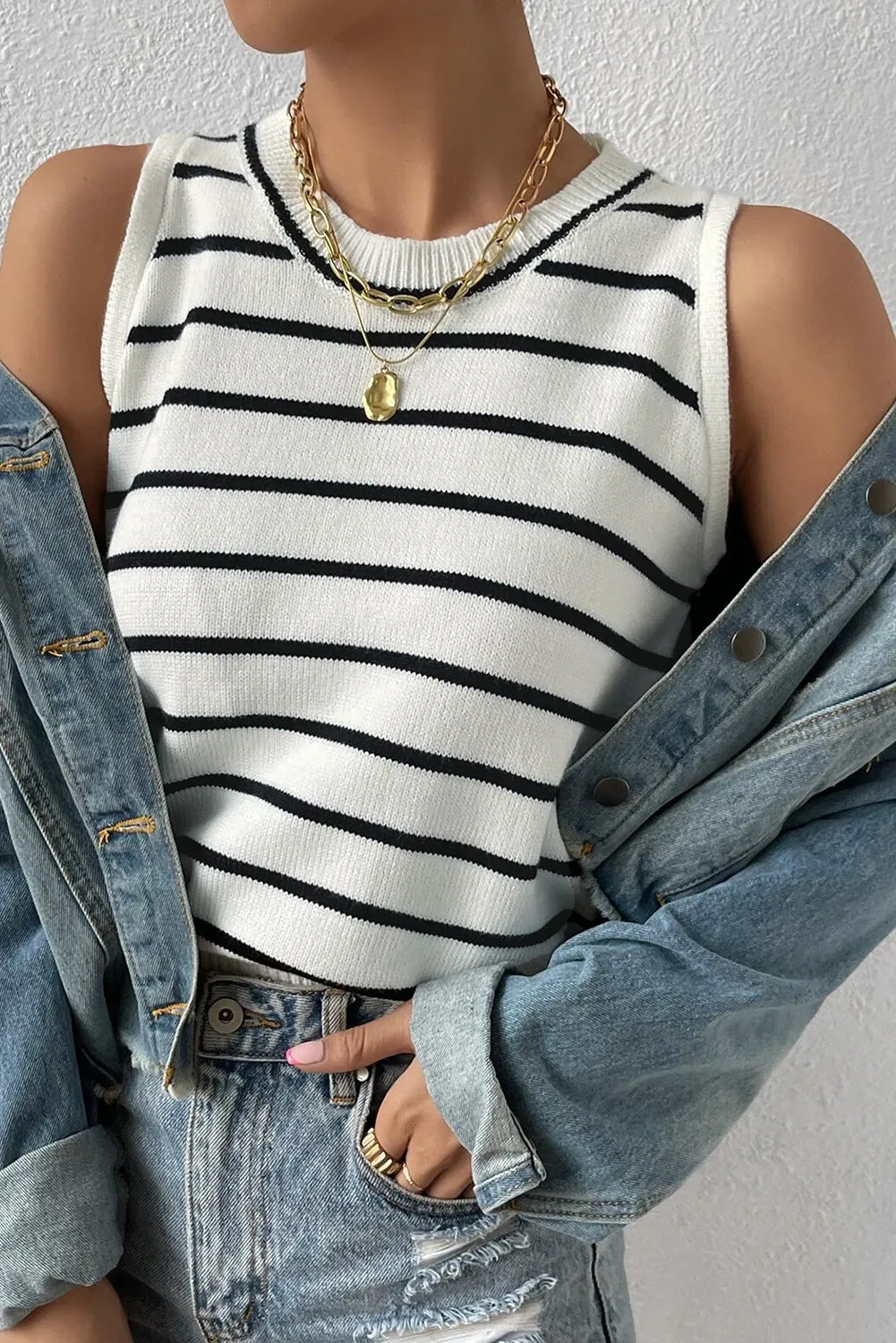White Striped Round Neck Sweater Vest